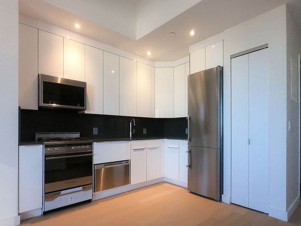 1st image of 116 John St APT 3201