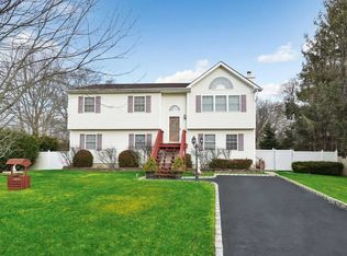 103 Rugby Dr, Shirley, NY 11967