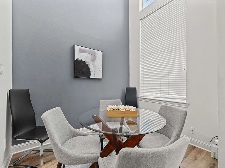 5816 La Vista Dr — Photo 10