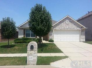 817 Honey Dew Ln, Fort Worth, TX 76120