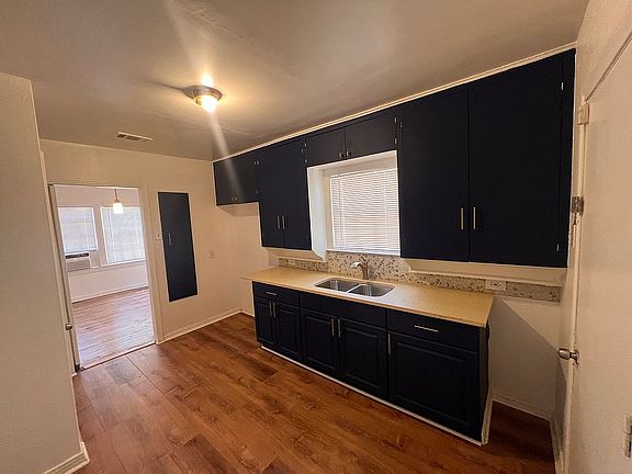 5th image of 2634 Belknap Ave