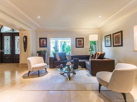 Magnificent 6 Bedrooms Estate in South Coconut Grove
