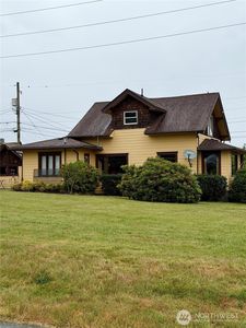 3216 E Grandview Avenue, Tacoma, WA, 98404