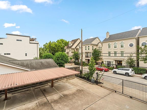 3rd image of 802 Jackson Hill St APT 201