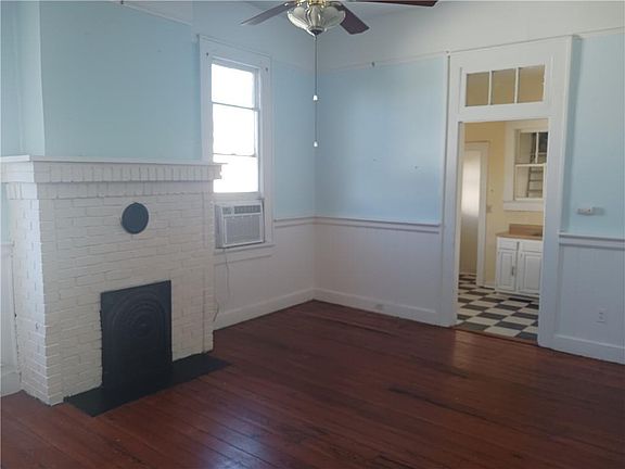 3rd image of 8007 Saint Charles Ave