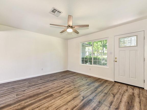5th image of 8884 La Riviera Dr Unit D
