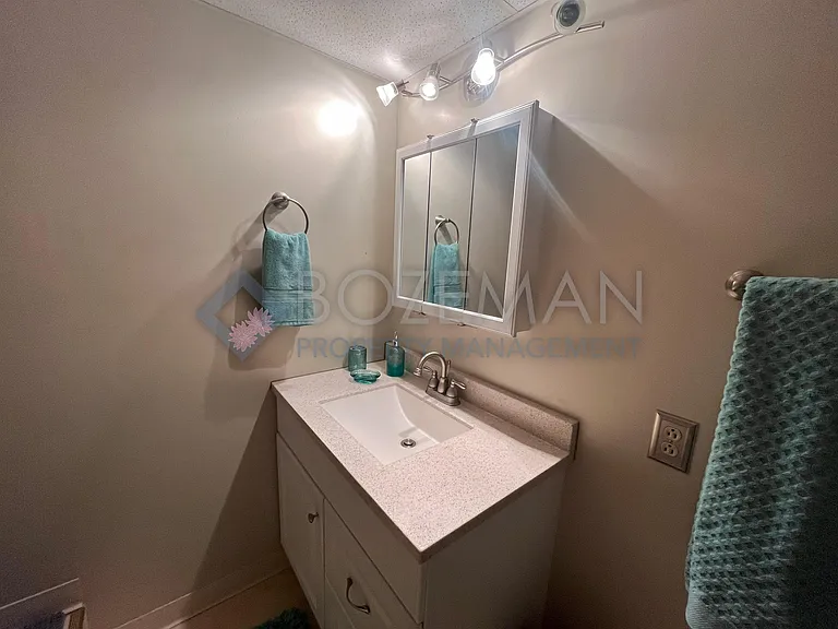 1109 N Cedarview Dr — Photo 8