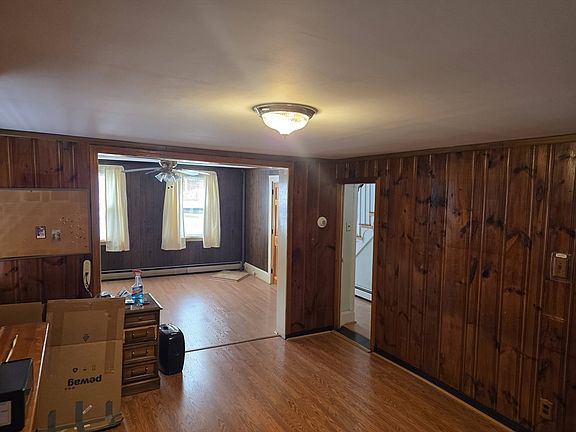 4th image of 408 W 2nd St