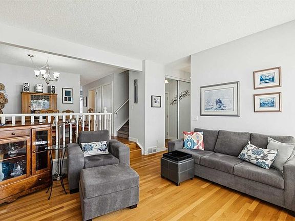 3rd image of 20 Stradwick Rise SW