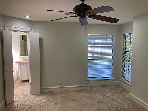 5th image of 3106 Treasure Hills Blvd