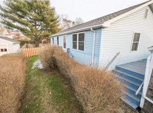 31 Paquin Pl, Middletown, RI 02842