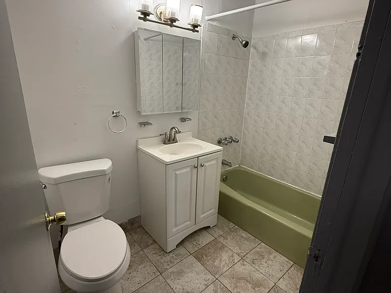 1029 Old Colony Rd #23 — Photo 5
