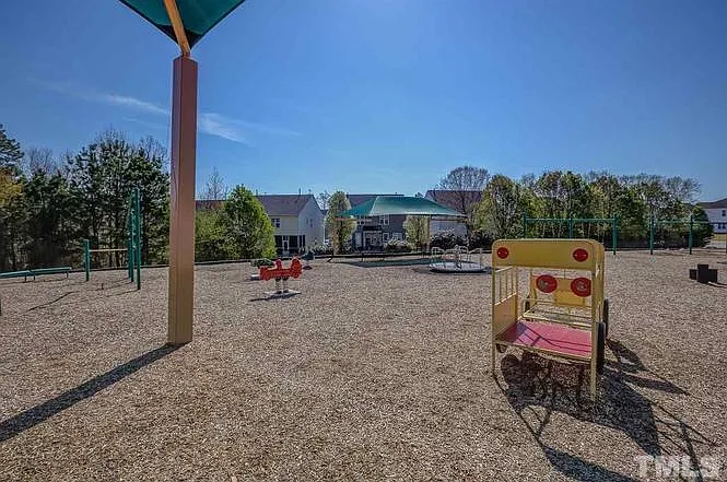 2424 Bay Harbor Dr — Photo 31