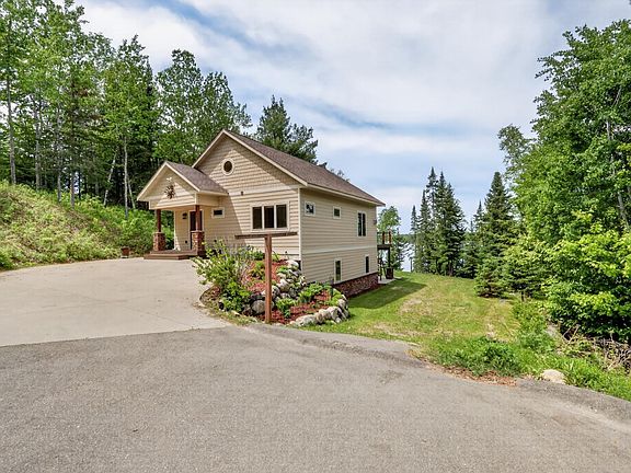 3rd image of 36413 Shoreview Dr