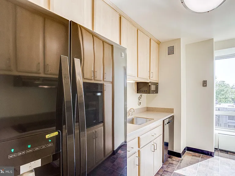 1425 4th St SW #A305 — Photo 13