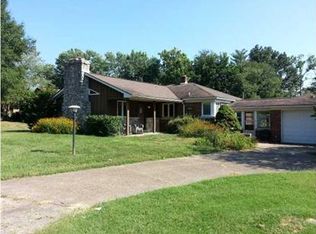 5908 Lake Shore Dr, Evansville, IN 47720