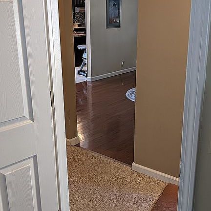 4th image of 686 2150th Ln
