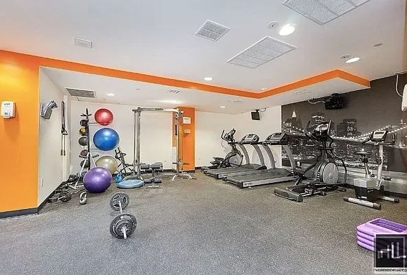 Rented by Highline Residential | media 23