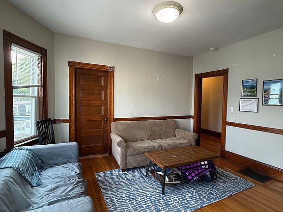 5th image of 79 Beacon St #3
