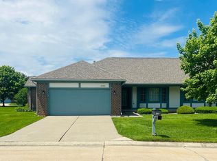 45360 Inverness Cir, Macomb, MI 48044