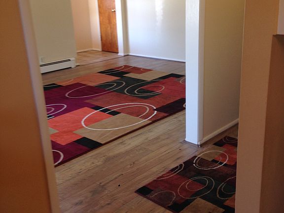 2nd image of 204 Hall St APT 1