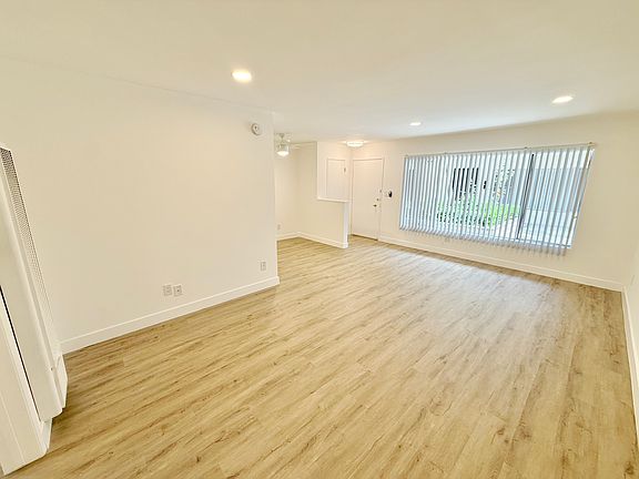 5th image of 12766 Venice Blvd #104