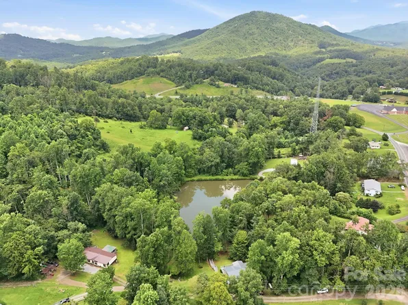 428 Hoot Owl Rd, Spruce Pine, NC 28777