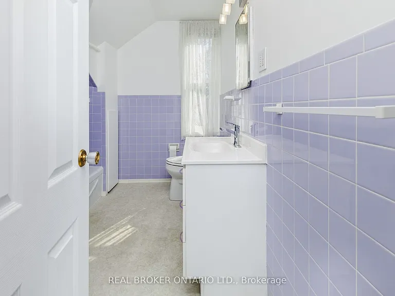 33 Victoria St — Photo 24