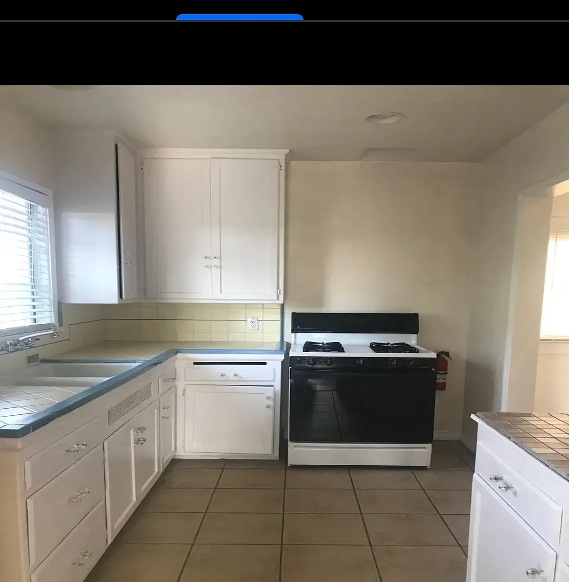 664 W Glenoaks Blvd — Photo 4
