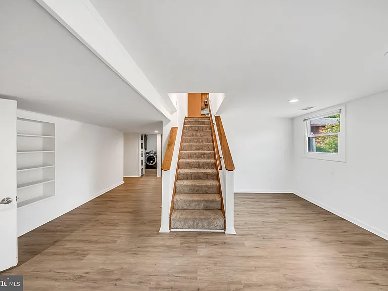 7411 Tillman Dr — Photo 32