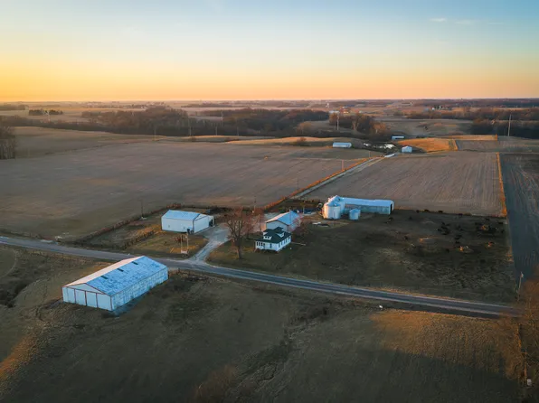 651 Spunky Ridge Rd, Meredosia, IL 62665