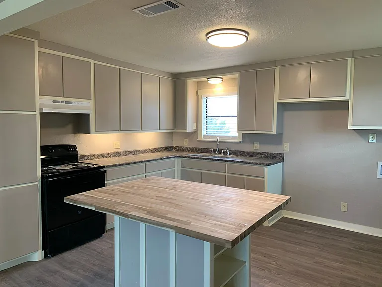 6753 E State Road 114 — Photo 3