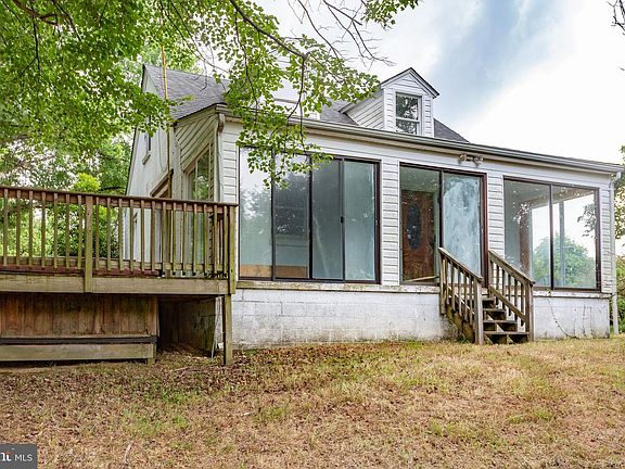 5th image of 636 Belle Plains Rd