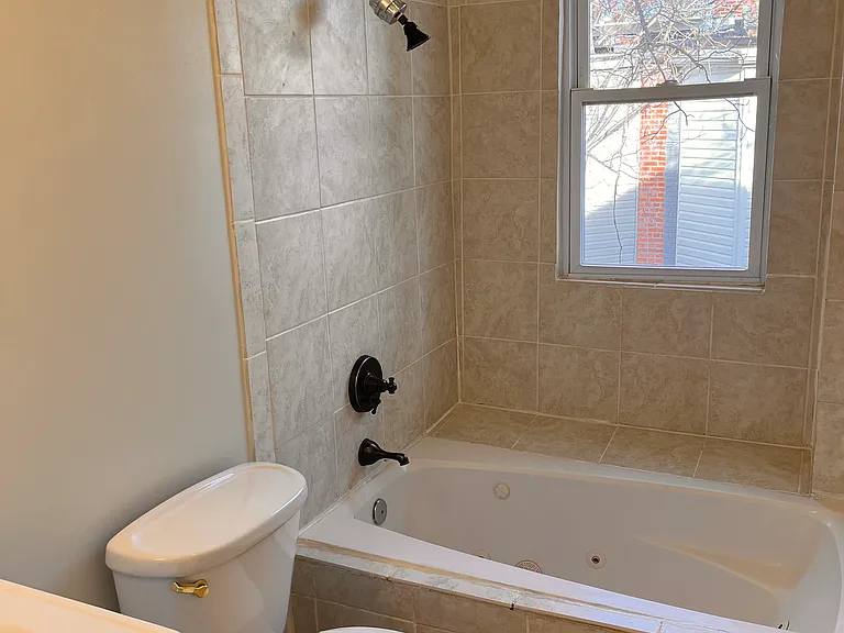 753 Gresham Pl NW — Photo 13