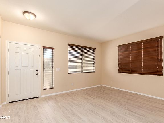 4th image of 9540 W Quail Ave
