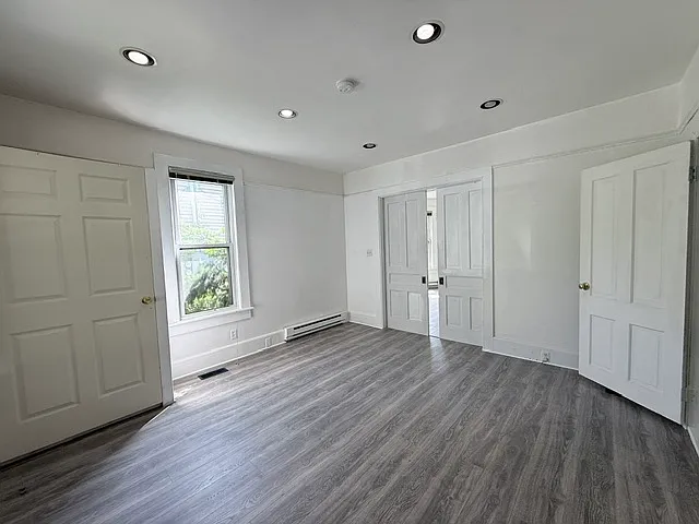 521 Sarah St — Photo 33