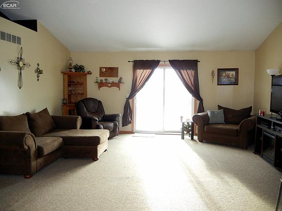 5th image of 1864 E Arrowhead Ln
