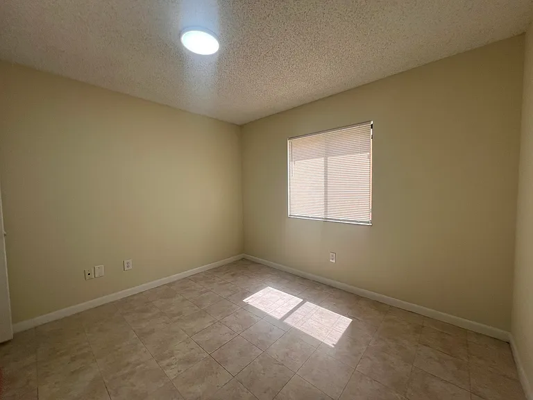 6061 10th Avenue Ave N #242 — Photo 14
