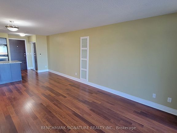 5th image of 23 Cox Blvd #887