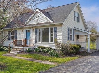 6277 Dorchester Rd, Lockport, NY 14094