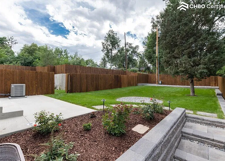 6083 S Sycamore St — Photo 45