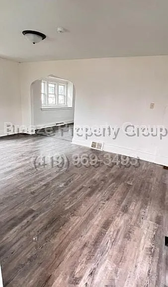 1912 Greenwood Ave — Photo 3