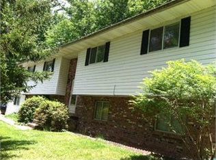 182 Colt Rdg, Spencer, WV 25276