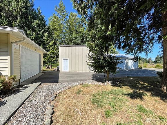 5th image of 2438 Sparrow Lane