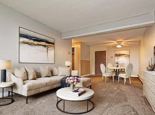 816 County St APT 3, Taunton, MA 02780