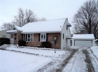 41 Bellinger Dr, Tonawanda, NY 14150