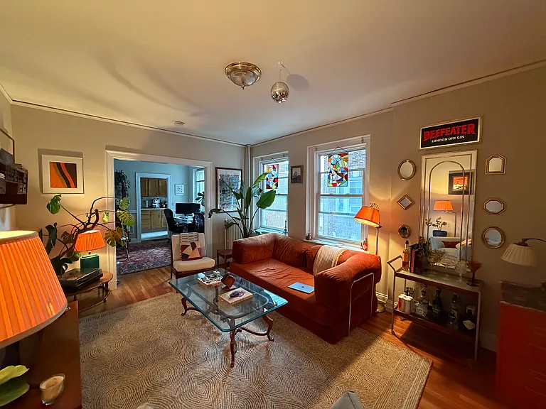 7 Craigie Cir — Photo 2