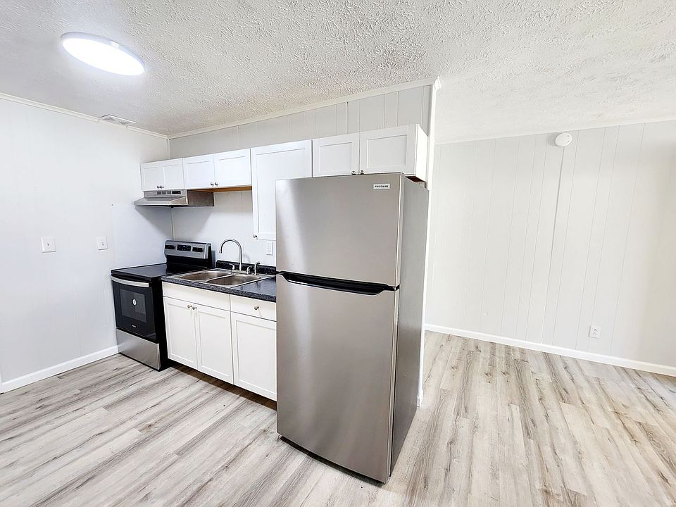 1st image of 109 Meadow Lark Ln #9