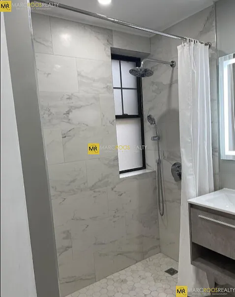 3 bed, 1200 sqft, $4,300 — Photo 2
