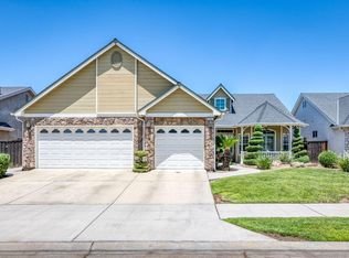 563 Powers Ave, Clovis, CA 93619
